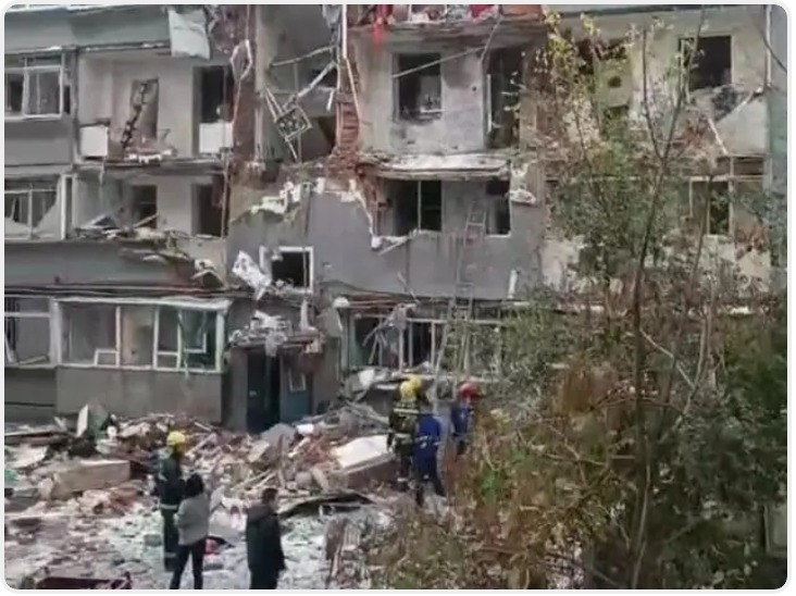 吉林梅河口一小区疑似燃气爆炸 部分楼体坍塌 已致1死16伤