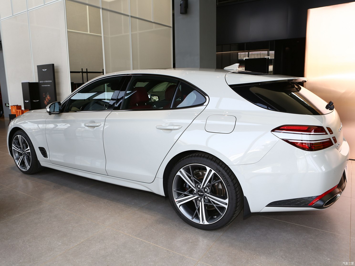 捷尼赛思 捷尼赛思G70 2024款 2.0T Shooting Brake