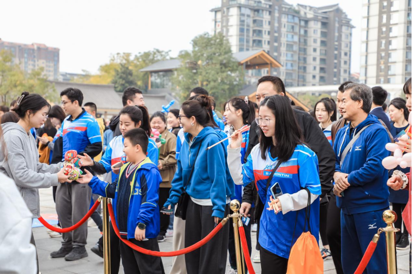 KiiNO5RBbIa1Hgri.png image.png