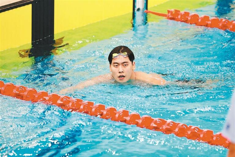 首届学青会(公开组)游泳比赛中取得4金2银1铜好成绩 西安游泳未来可期