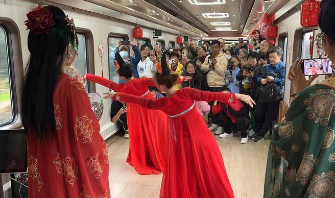 陕西铁路汉唐舞蹈文化主题专列开行