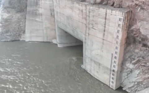 华商头条|黄河上游在建装机最大水电站下闸蓄水