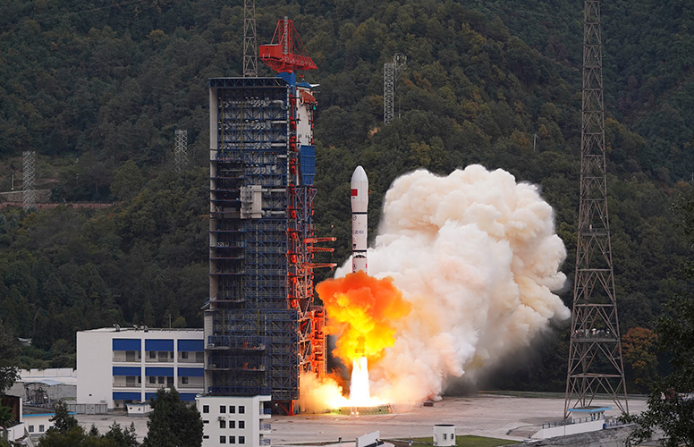 华商头条|我国成功发射卫星互联网技术试验卫星