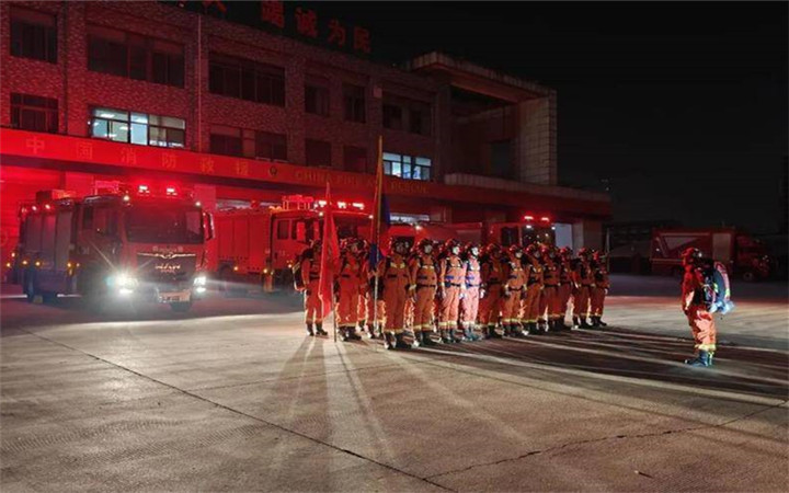 甘肃发生6.2级地震 陕西消防已做好增援准备