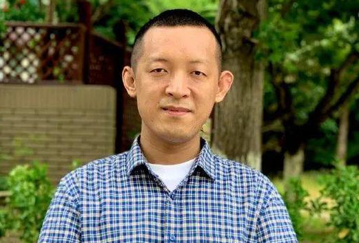 北大数学天才柳智宇宣布结婚 曾在龙泉寺出家8年后还俗