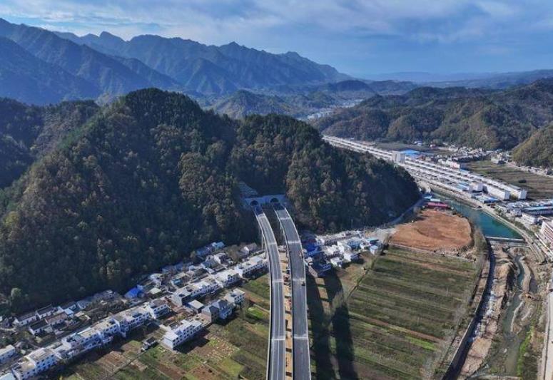 丹凤至宁陕高速公路（丹凤至山阳段）通车 商南山阳通行可省40分钟