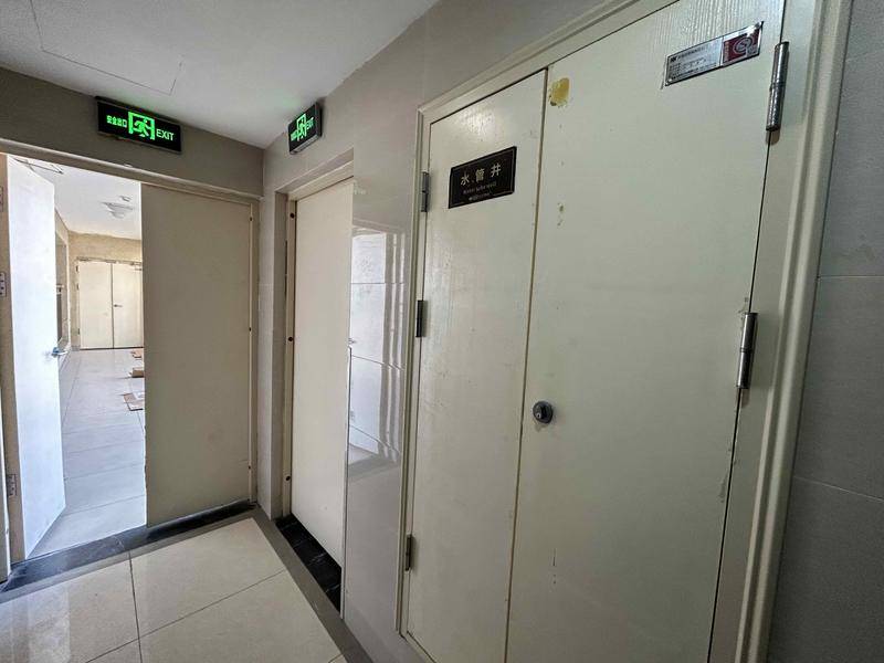 天气寒冷西安多个连廊房小区水管被冻 业主家里停水