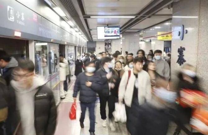 单日客运量470万人次 西安地铁再刷客流新纪录
