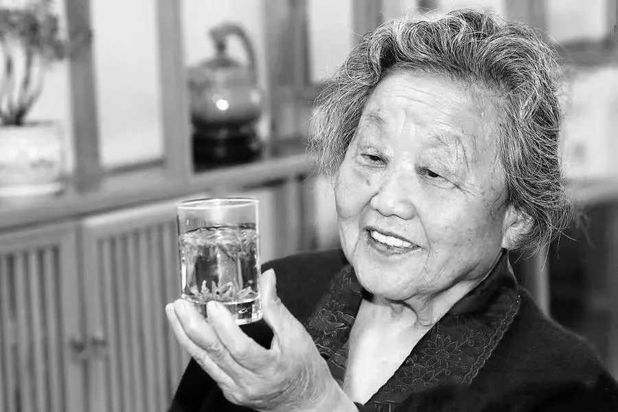痛别！全国优秀共产党员、“茶奶奶”张淑珍在商洛逝世