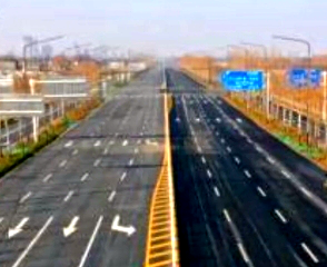 阿房一路建成通车 西安城区与西咸新区再添一条快速通道。