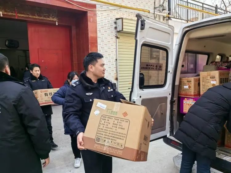 西安严厉打击非法销售烟花爆竹行为 对违法人员给予行政拘留