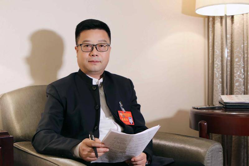 两会声音·西安市政协委员邢小俊：建议开放大唐芙蓉园北门（春明门）疏解游客拥堵