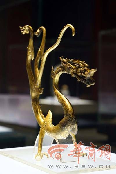 7、唐·鎏金铁芯铜龙（陕西历史博物馆）2.jpg