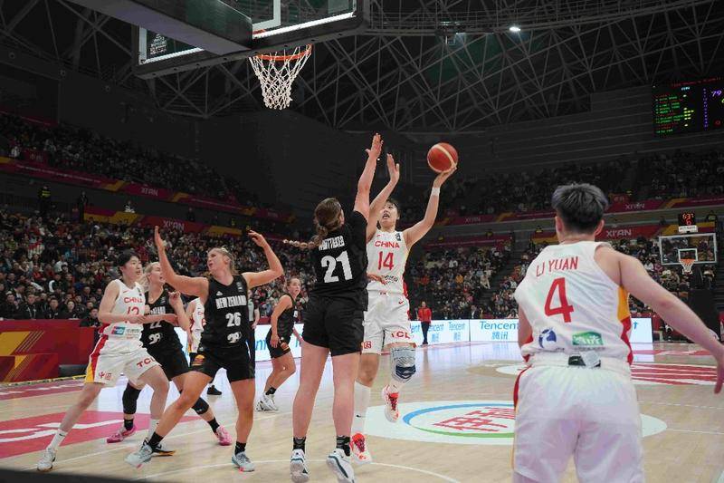 中国女篮赢得奥运资格赛首胜 队员韩旭：陕西球迷太热情！