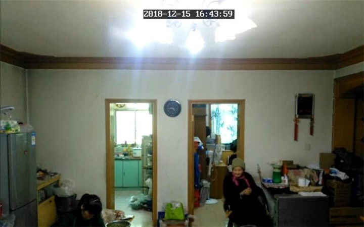 妈妈走后的每个春节 他在监控视频中回忆母亲的身影