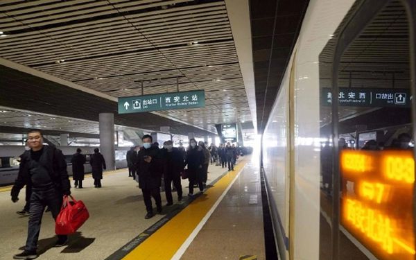 华商头条|受雨雪天气影响 西安多趟旅客列车晚点、停运