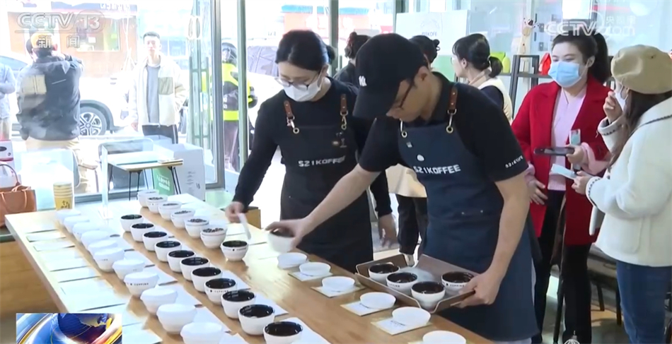 多领域奋跃向上展现新气象中国号经济巨轮劈波斩浪扬帆远航