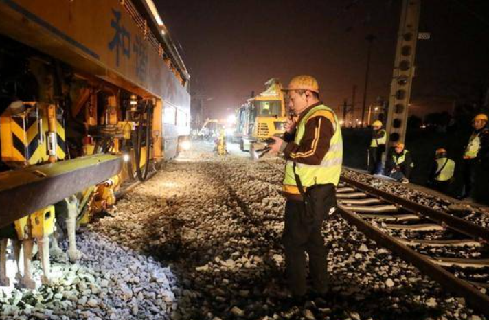 2024年襄渝铁路第二阶段集中修施工正式启动