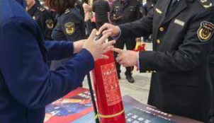 西安灞桥区消防救援大队联合多部门开展“3·15”打击假冒伪劣消防产品专项整治宣传活动