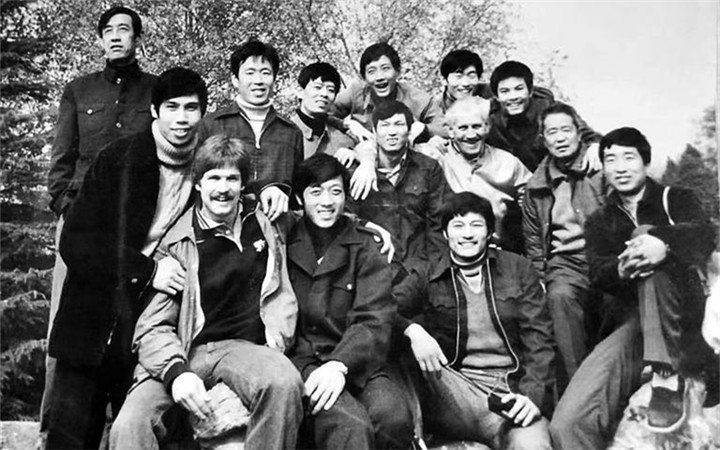 42年前他曾执教陕西男子篮球队 外籍老教练布鲁斯重回西安会老友
