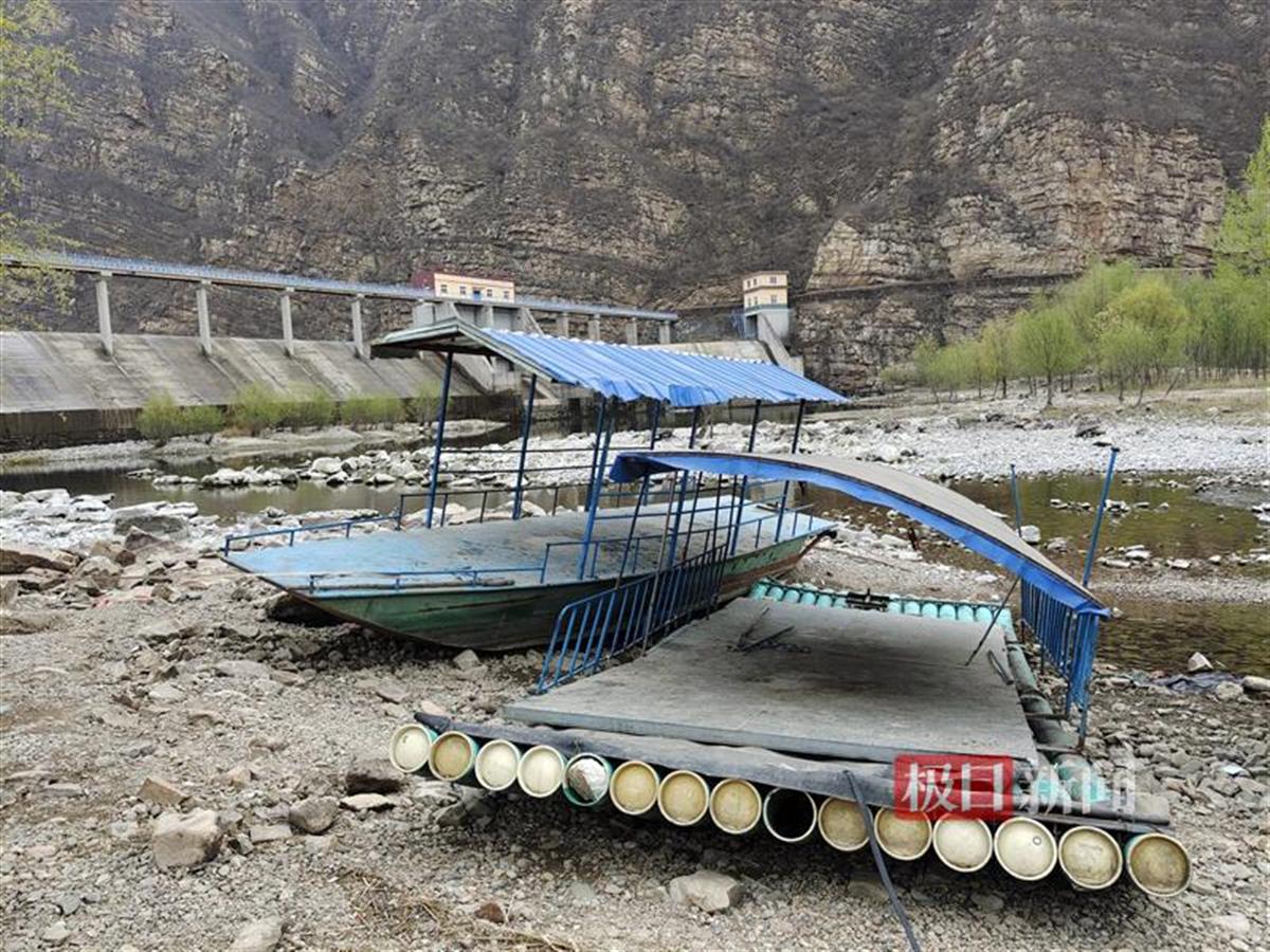 秦皇岛船只侧翻事故：有船主旅游旺季一天赚不少钱 坦承此前没注意安全