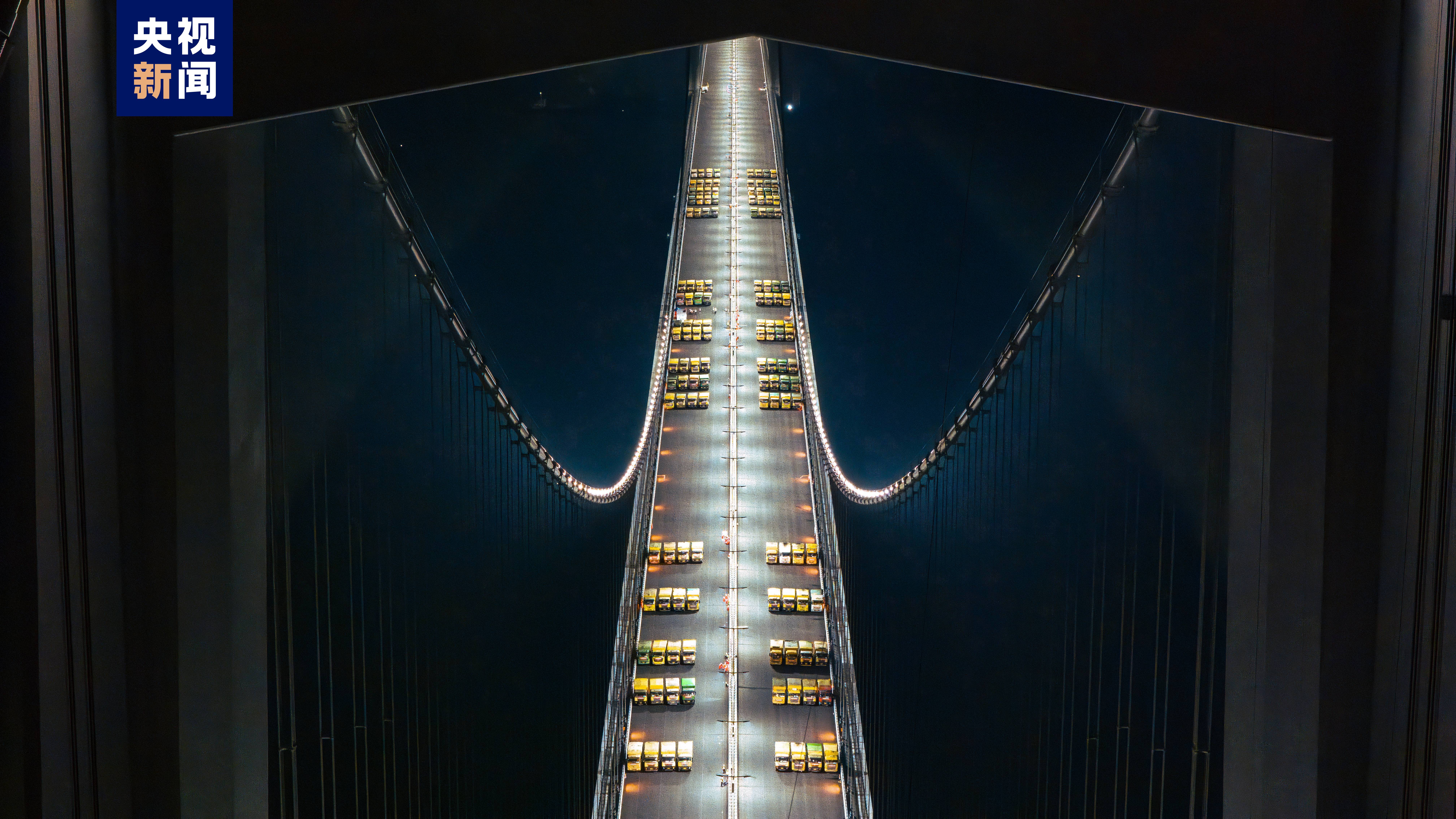 5000吨大货车组团上阵深中通道桥梁工程通过重磅体检