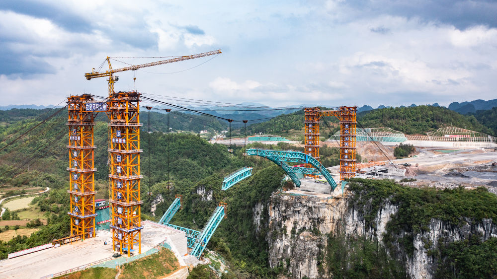 贵平高速公路建设有序推进