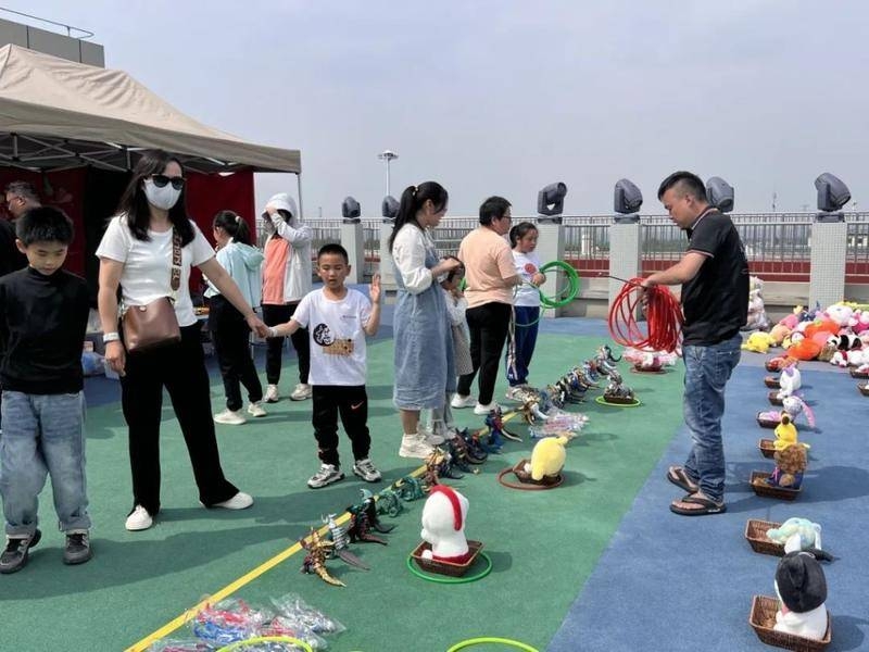 五一假期出行 在陕西155个高速公路服务区享特色服务