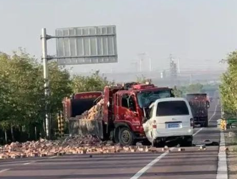 宁夏青铜峡一交通事故致9死2伤