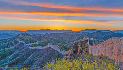 花楼沟村民镜头中的金山岭长城