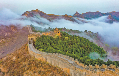 花楼沟村民镜头中的金山岭长城