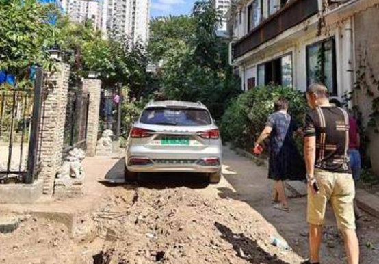 自来水改造起纠纷？桃园湖小区两年欠水费43.6万余元 有住户多年不交水费