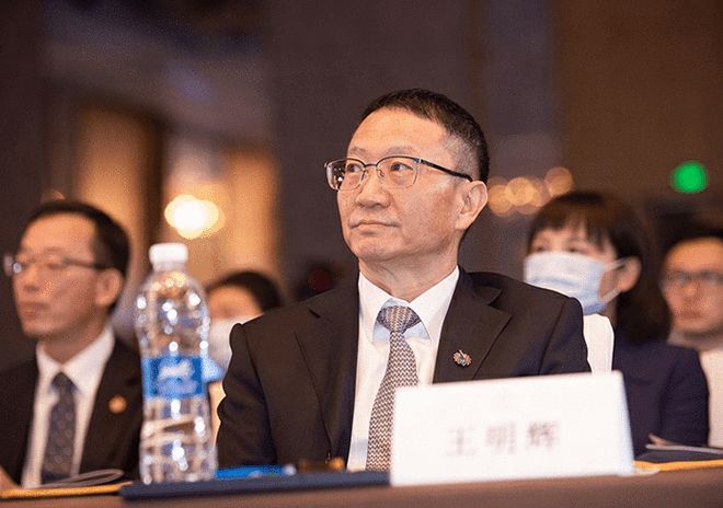 云南白药董事陈发树父子同时辞职 此前刚曝出"窝案"