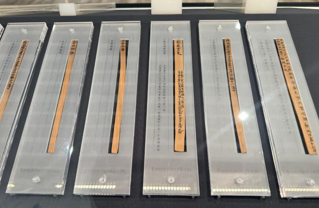 悬泉置鸡出入簿(复制品) 敦煌悬泉置遗址出土