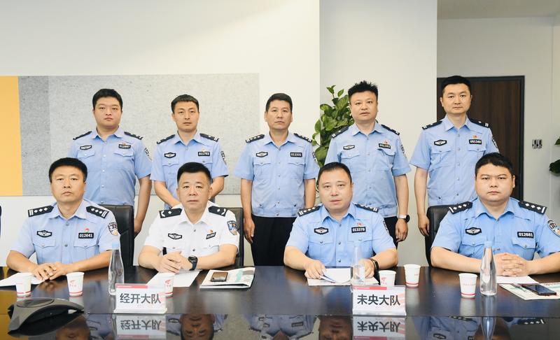 我为群众办实事|明光路“微改造”施工占道、市中医院门口就医车辆拥堵 西安公安经开、未央交警分别就市民关心问题作回应