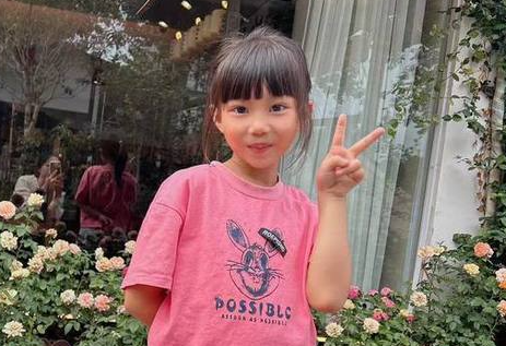 8岁女孩因车祸脑死亡 过完最后一个儿童节后捐献器官