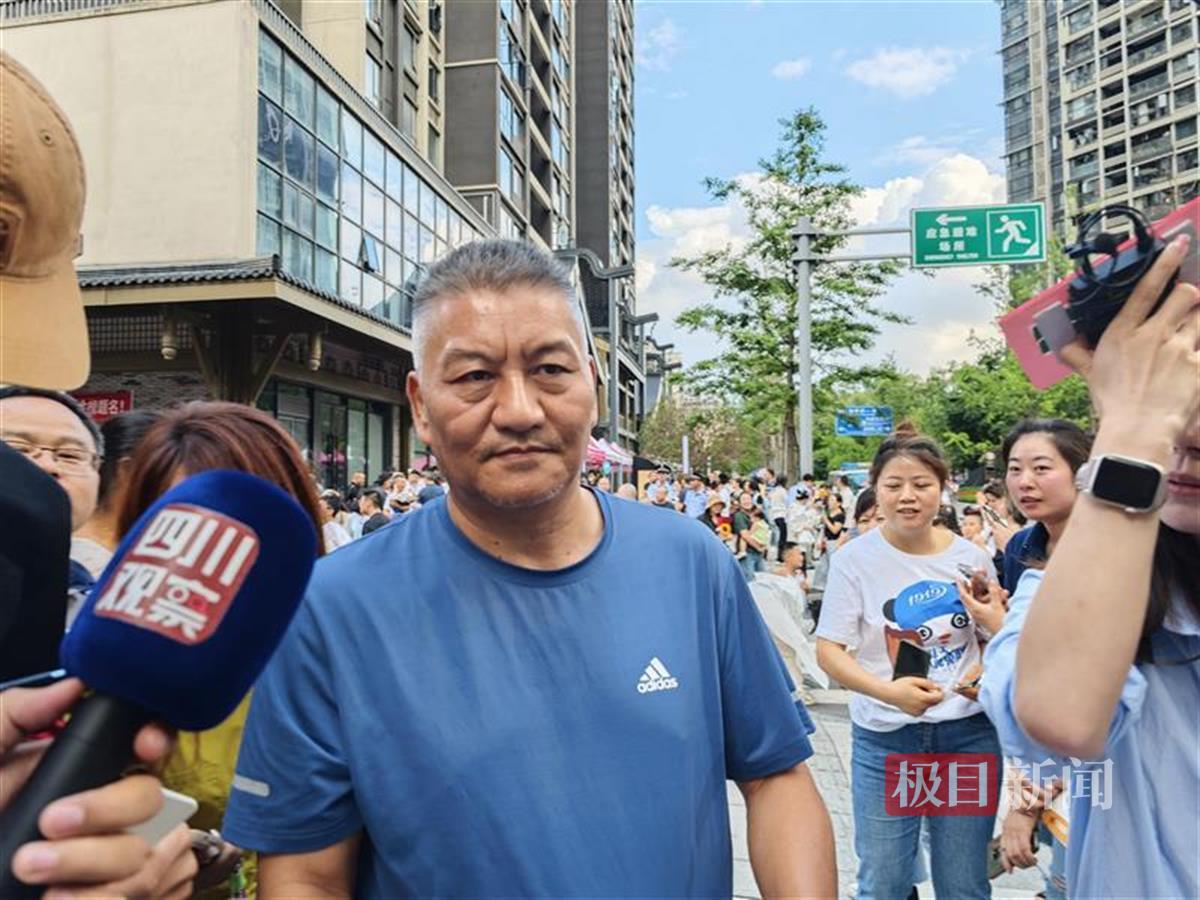 华商头条|“高考钉子户”梁实结束第28次高考：情况不妙 可能重演历史