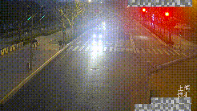 “暴骑团”太猖狂遇到红灯也成群结队呼啸而过 上海交警深夜发声