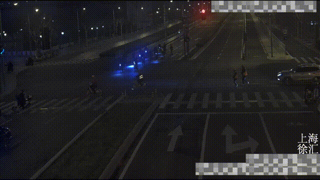 “暴骑团”太猖狂遇到红灯也成群结队呼啸而过 上海交警深夜发声