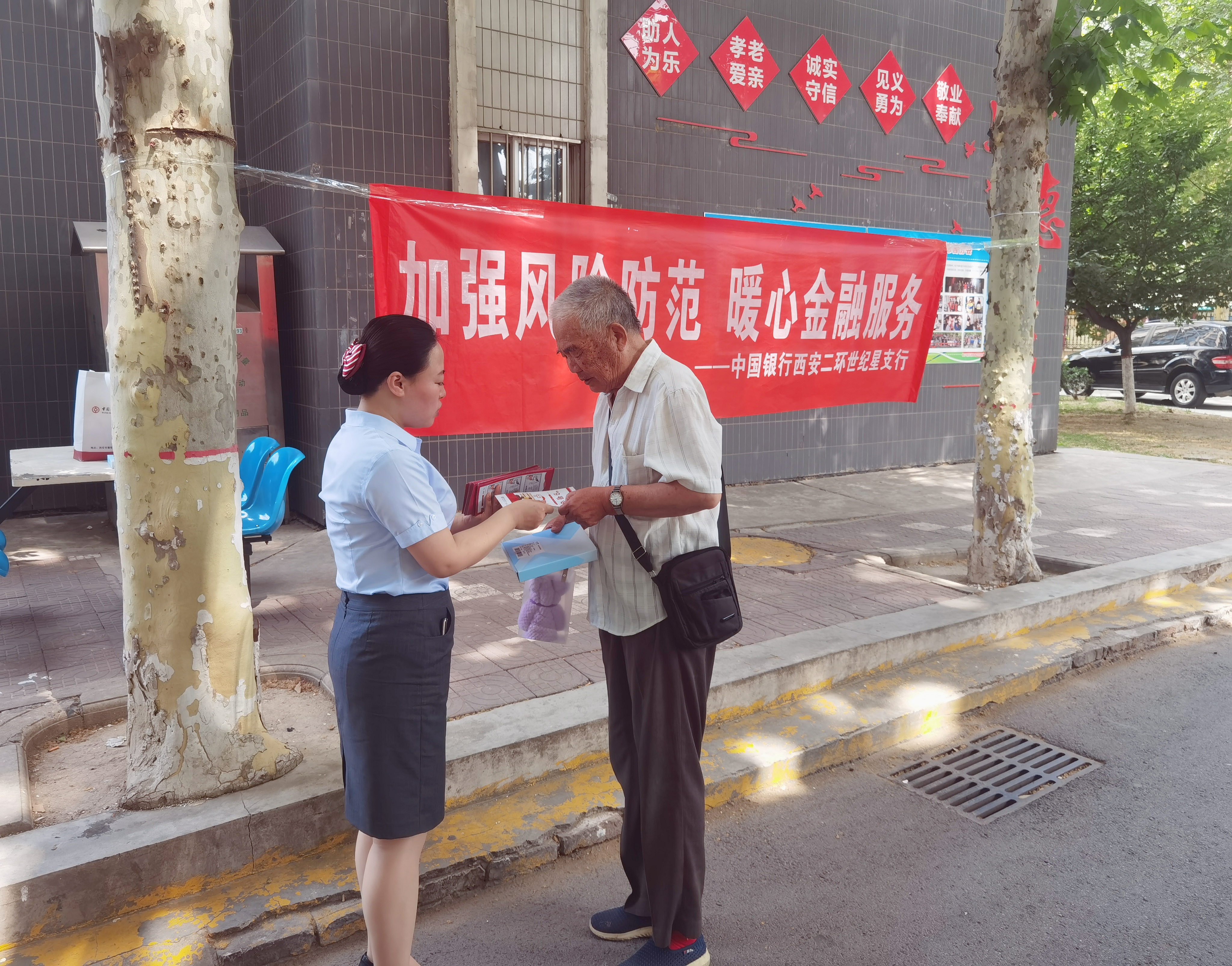 I3HwaT0PIwpLn051.jpg 386b4b9ed6fabd1192714bbf2469a634_.jpg