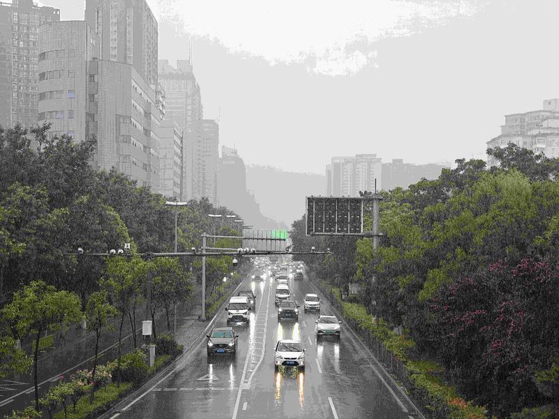 西安今日中到大雨 雨天驾车需谨慎
