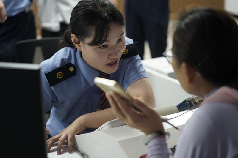 针对部分列车出现晚点、停运或折返情况 西安站启动应急响应