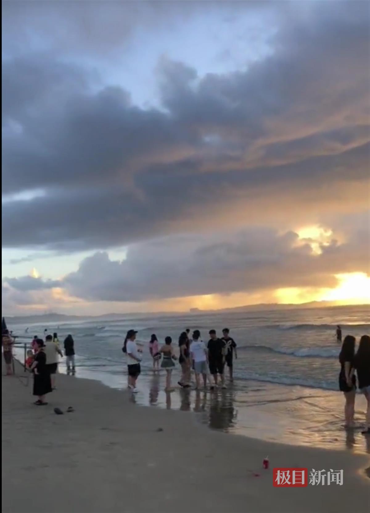 广东汕头两人下海玩时被浪卷走 被找到时均已不幸身亡