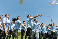 华商头条|陕西将试点开设综合高中班 在具备良好办学基础且有积极意愿的中职学校试点
