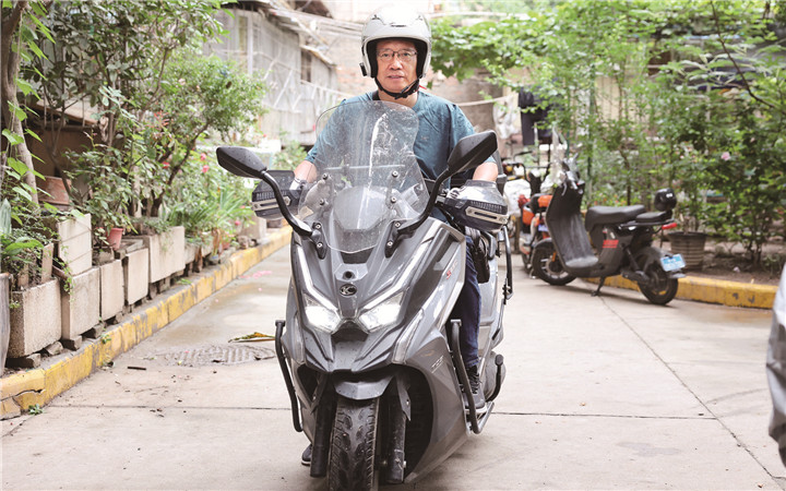 乐在“骑”中！西安退休老人55天骑行1.8万公里