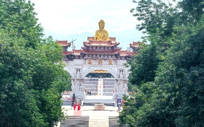 华商头条|西安人一路向西去新疆旅游（21）——乌鲁木齐的红光山公园