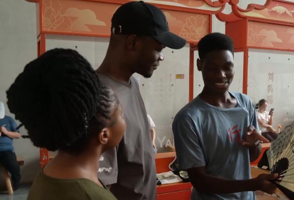 华商头条|爱说“中”的科特迪瓦小伙李世满