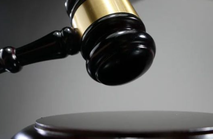 华商头条|上海老人起诉孙女要求其每月付1.5万生活费 法院：该付