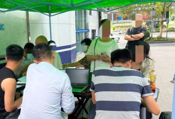 成都一装饰公司“跑路” 有客户支付7万仅完成水电安装