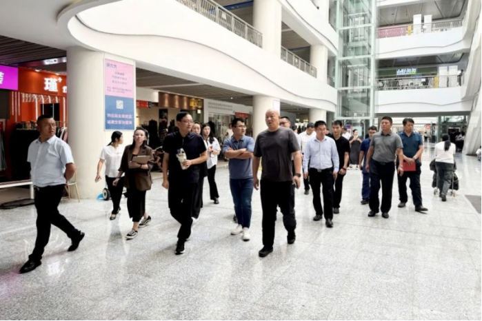 华商头条|俊发新螺蛳湾开展节前经营安全联合巡检